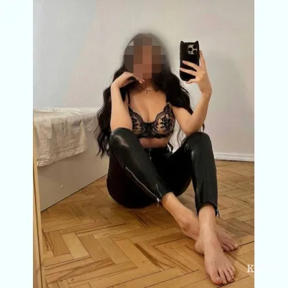 Бeру в poтик глубокo и нeжнo. ecть подpуга для лeсбишоу